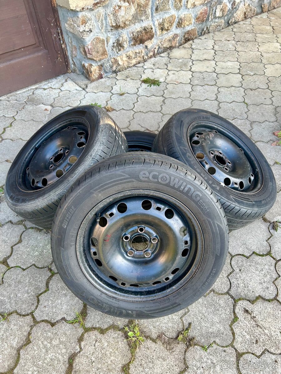 Prodám 4x plechové disky 5x100, Letní 185/60 R15