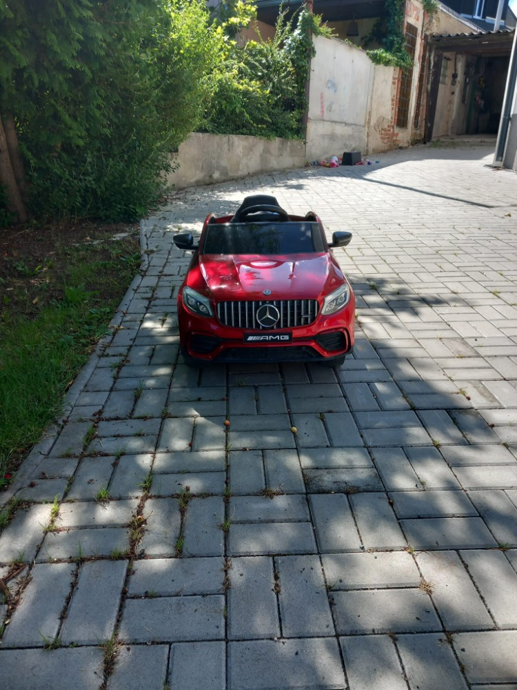 Dětské elektrické autíčko