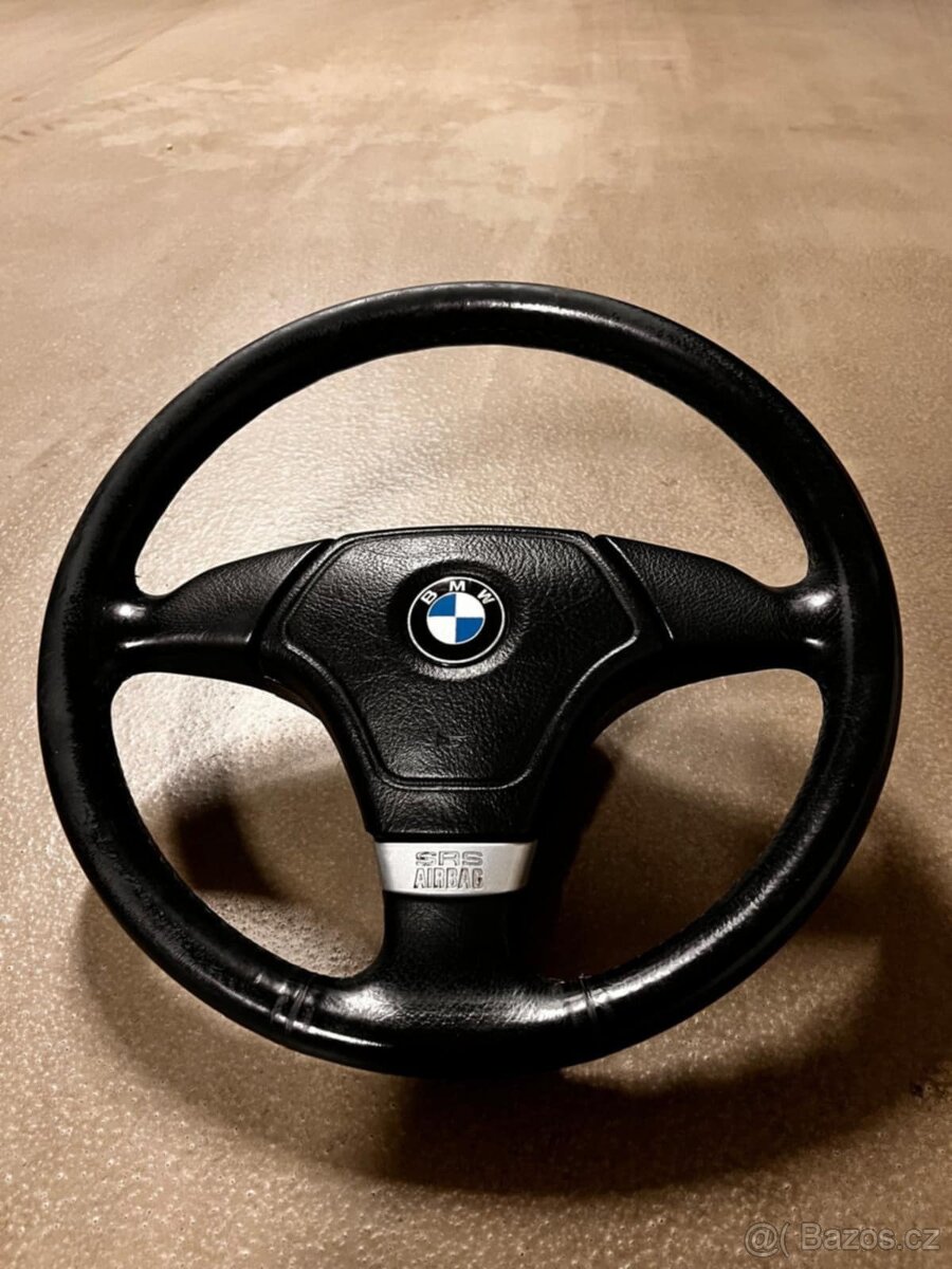 volant na bmw e36
