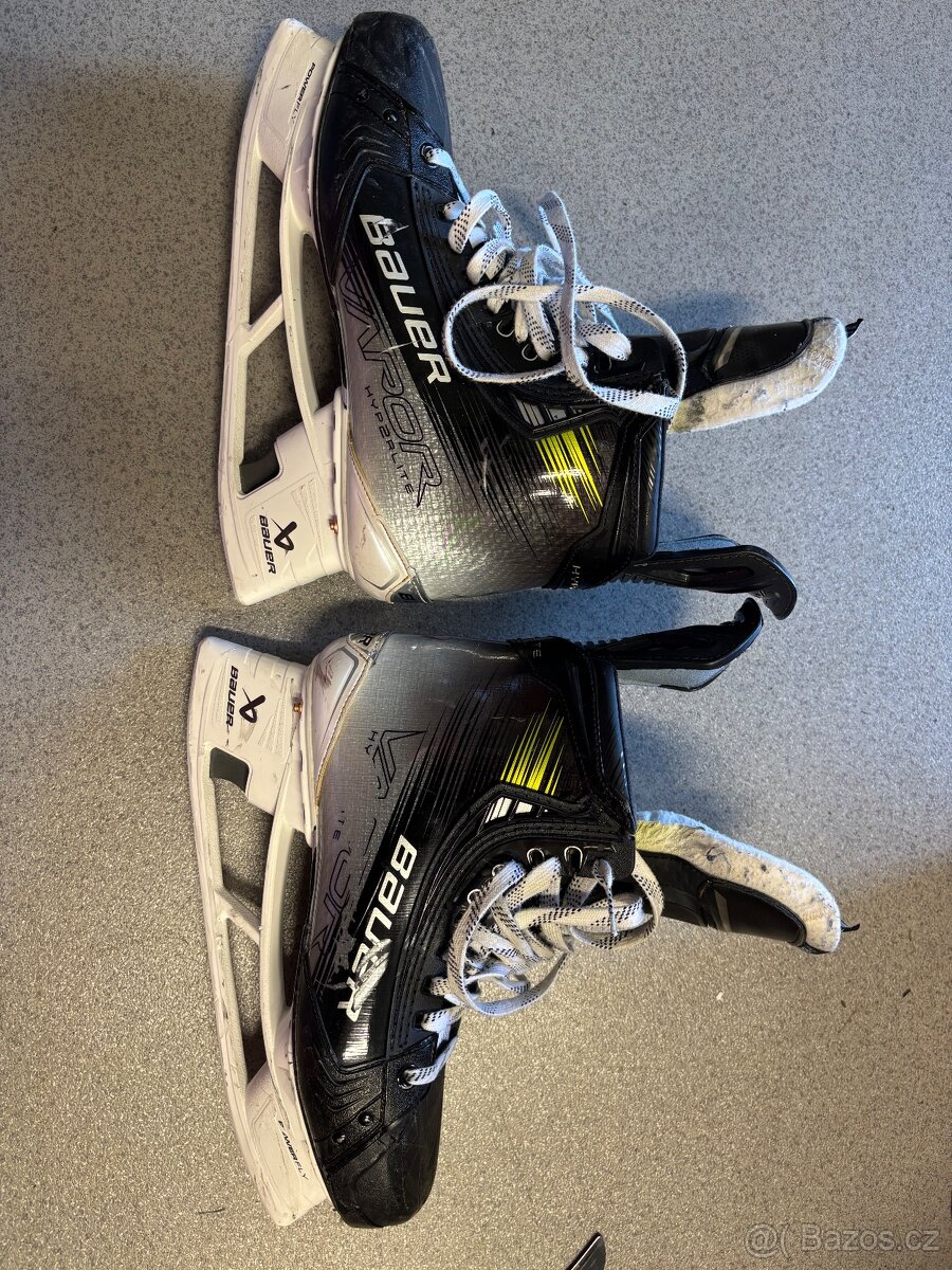 Hokejové brusle Bauer Vapor Hyperlite 2 -9Fit 2
