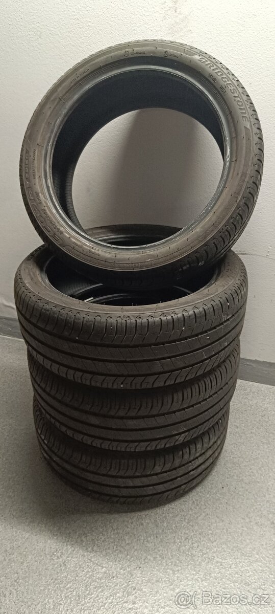 letní pneumatiky   Bridgestone205/45 r17  - 4 kusy