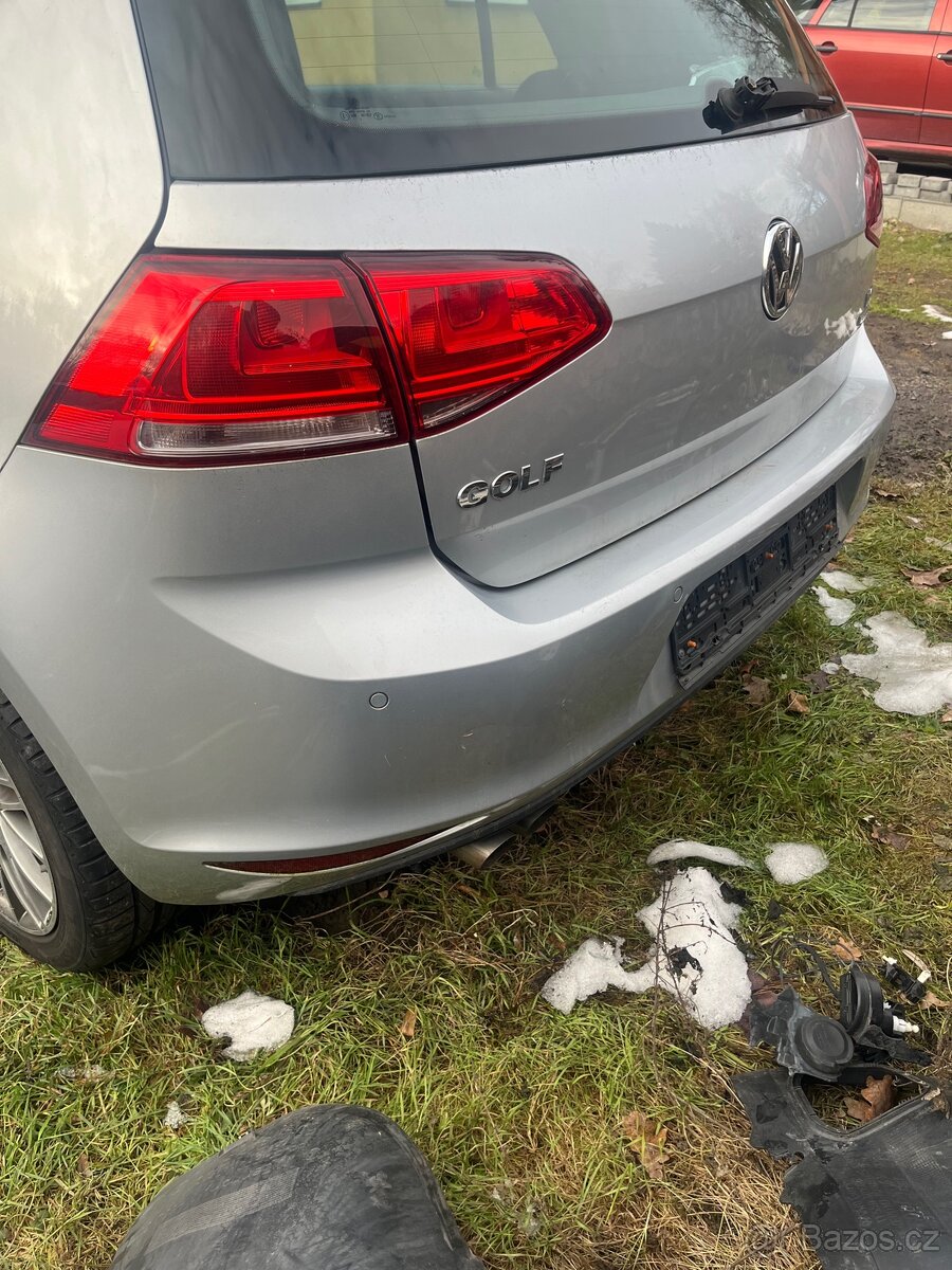 Golf 7, zadní nárazník