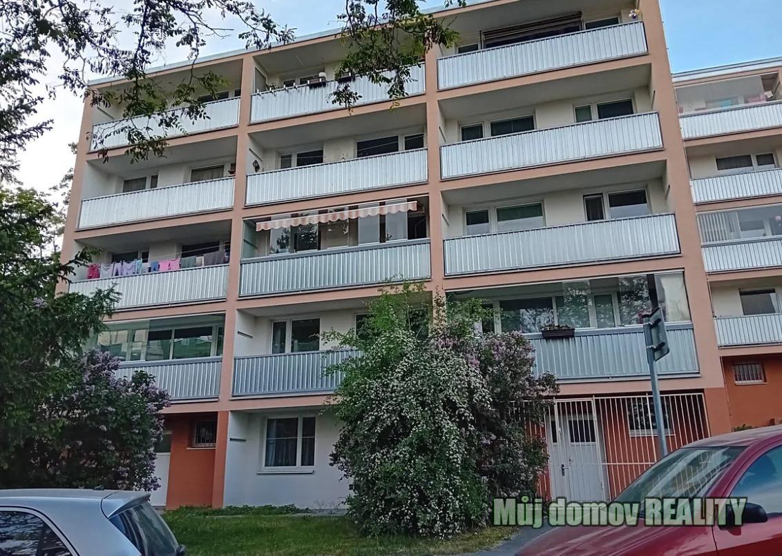 Pronájem bytu 2+kk, 40 m + lodžie Praha 5 Motol, ul. Weber