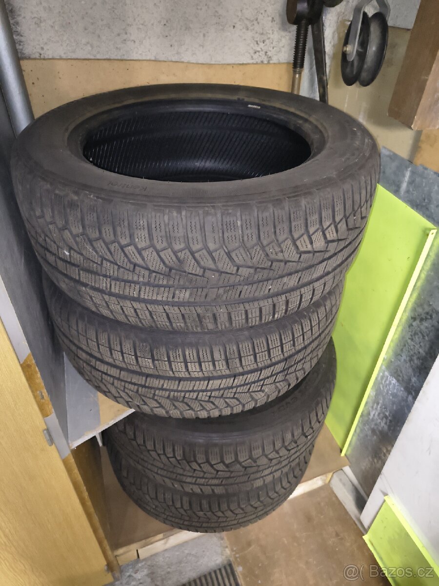 Hankook winter Icept Evo 235/55 R17 103V