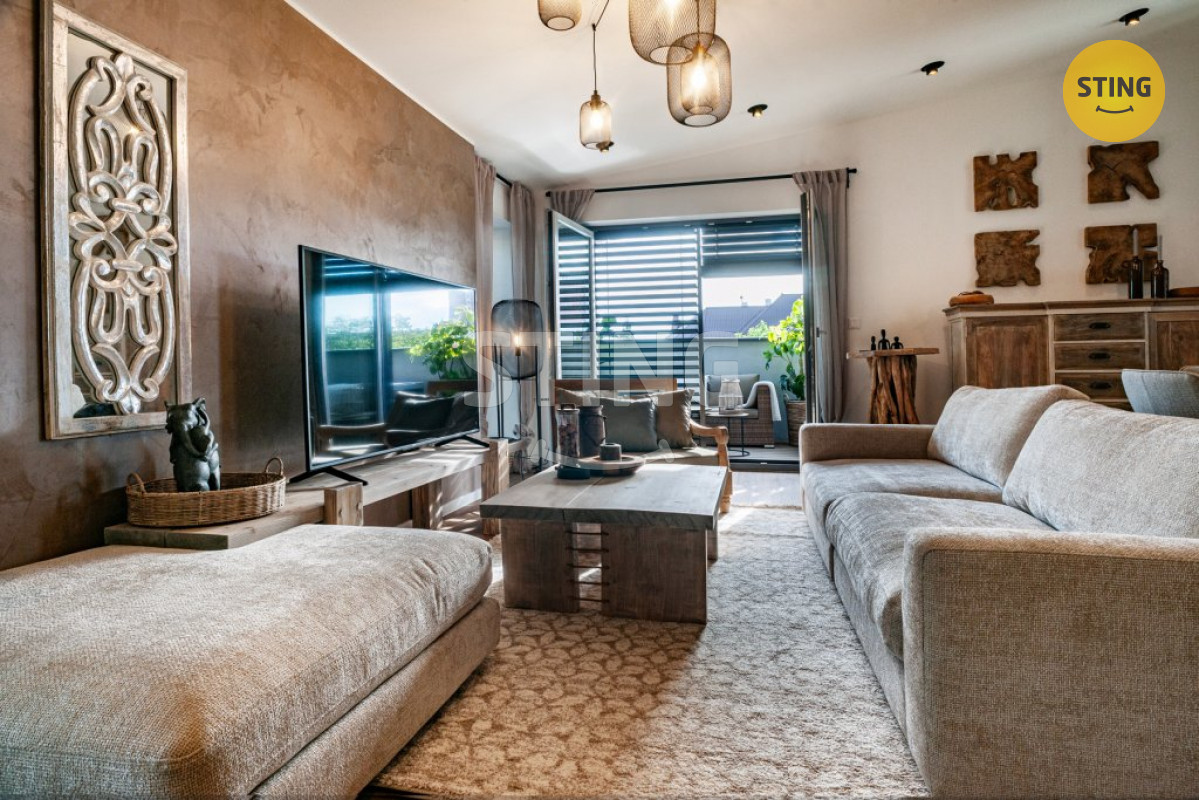 Prodej luxusního loftového bytu s terasou 115m2, 132775