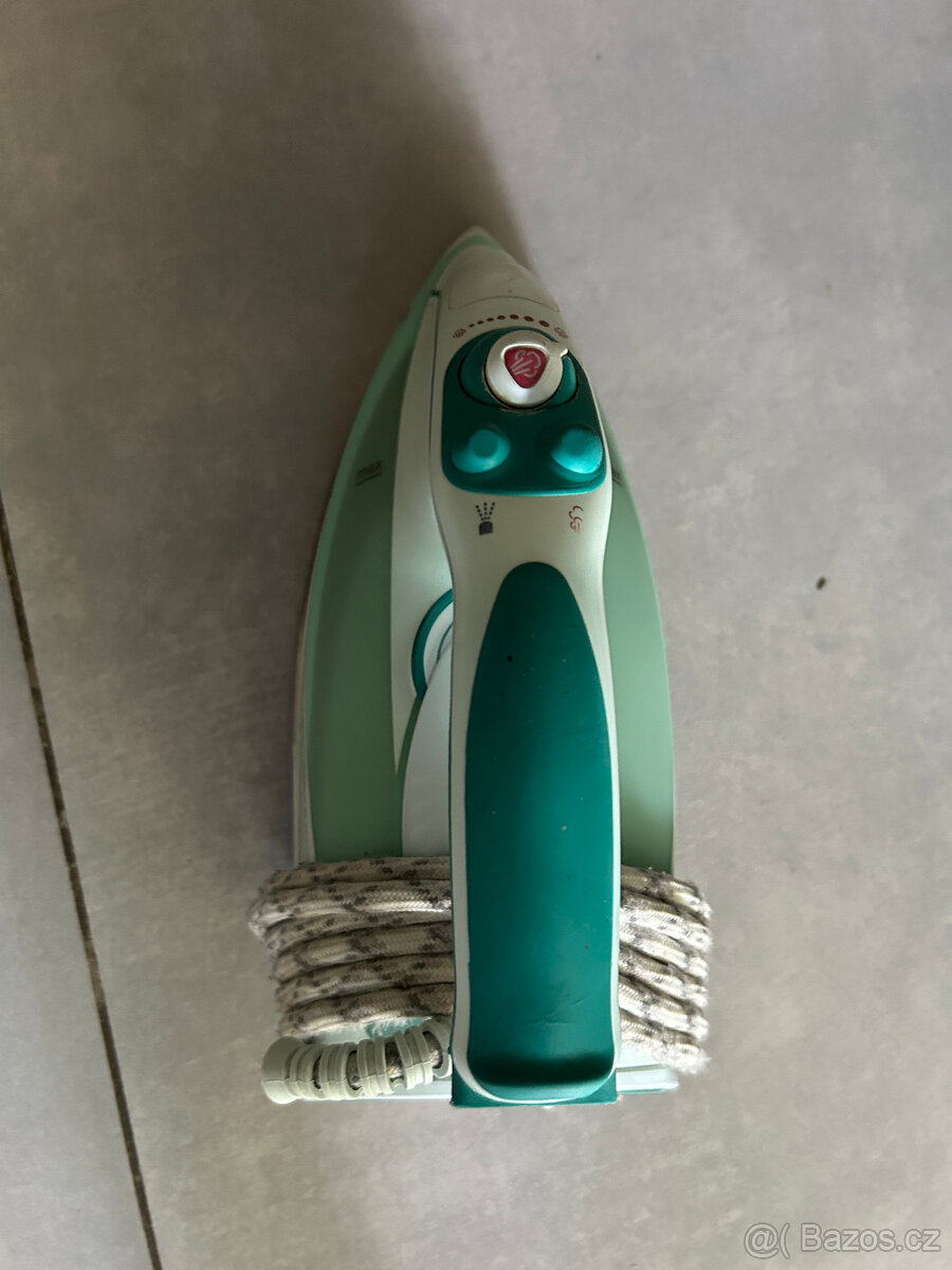 Žehlička Braun SI 6560 saphire