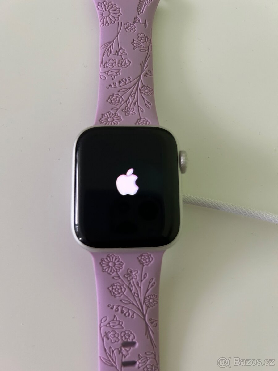 Prodám Apple Watch series 4 40mm