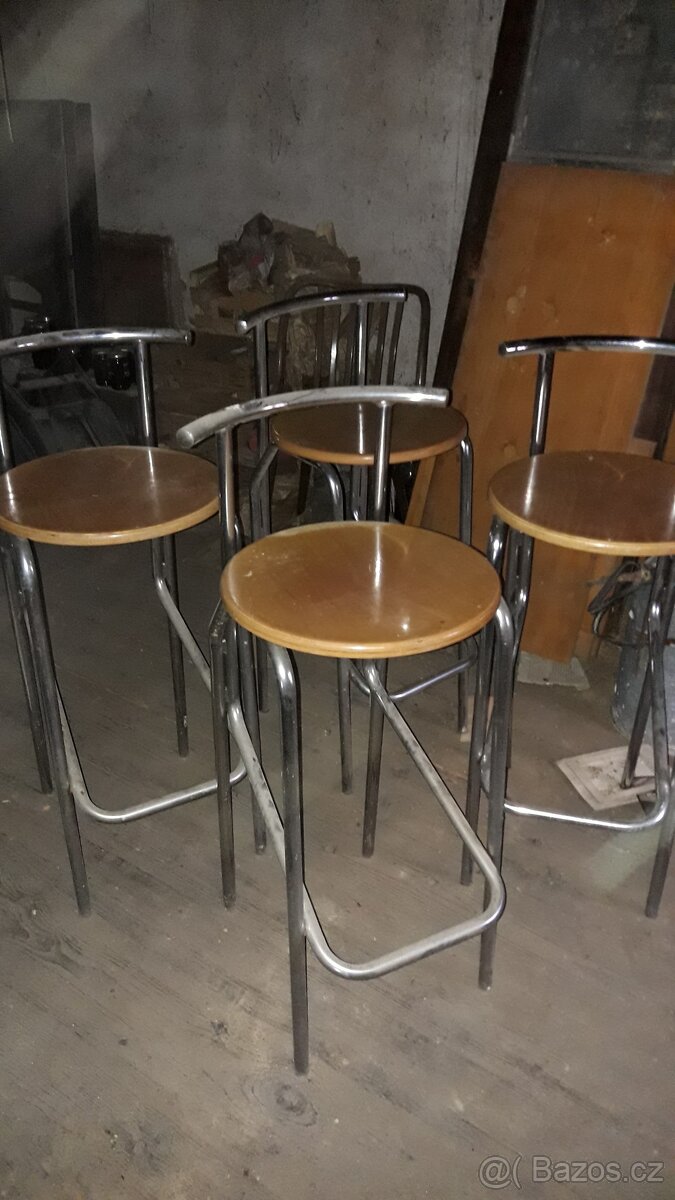 Prodám tyto barové židle