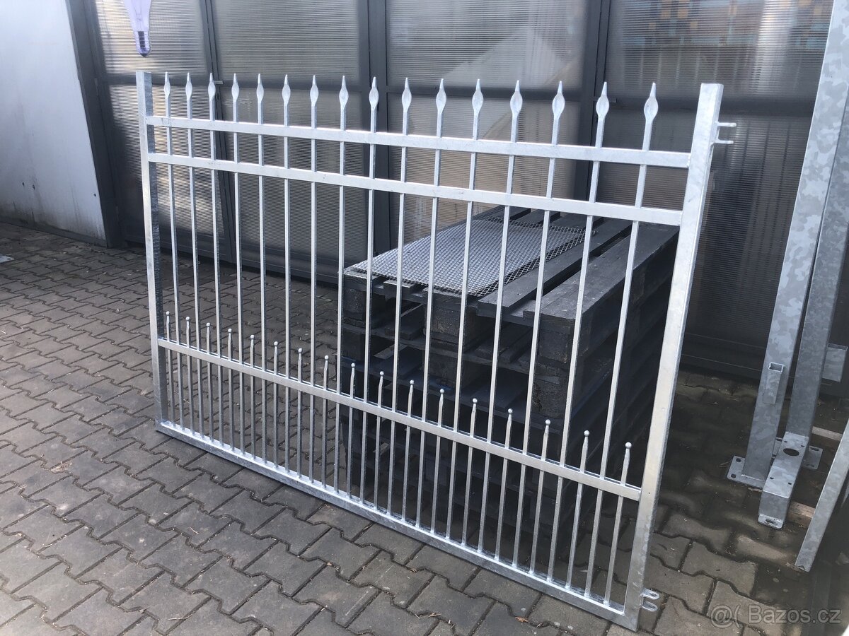 kovana brana s brankou