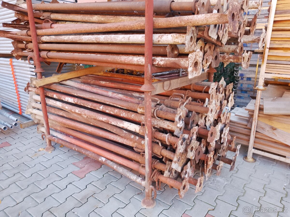 Stavební výsuvné stojky 80ks.