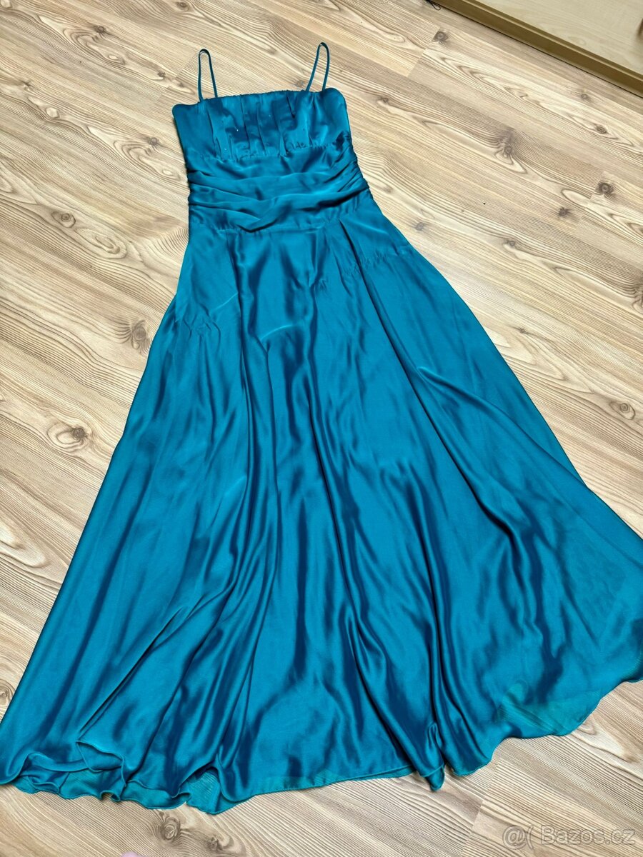 Krásné plesové šaty zn. Yulla Zebra vel. 38-40