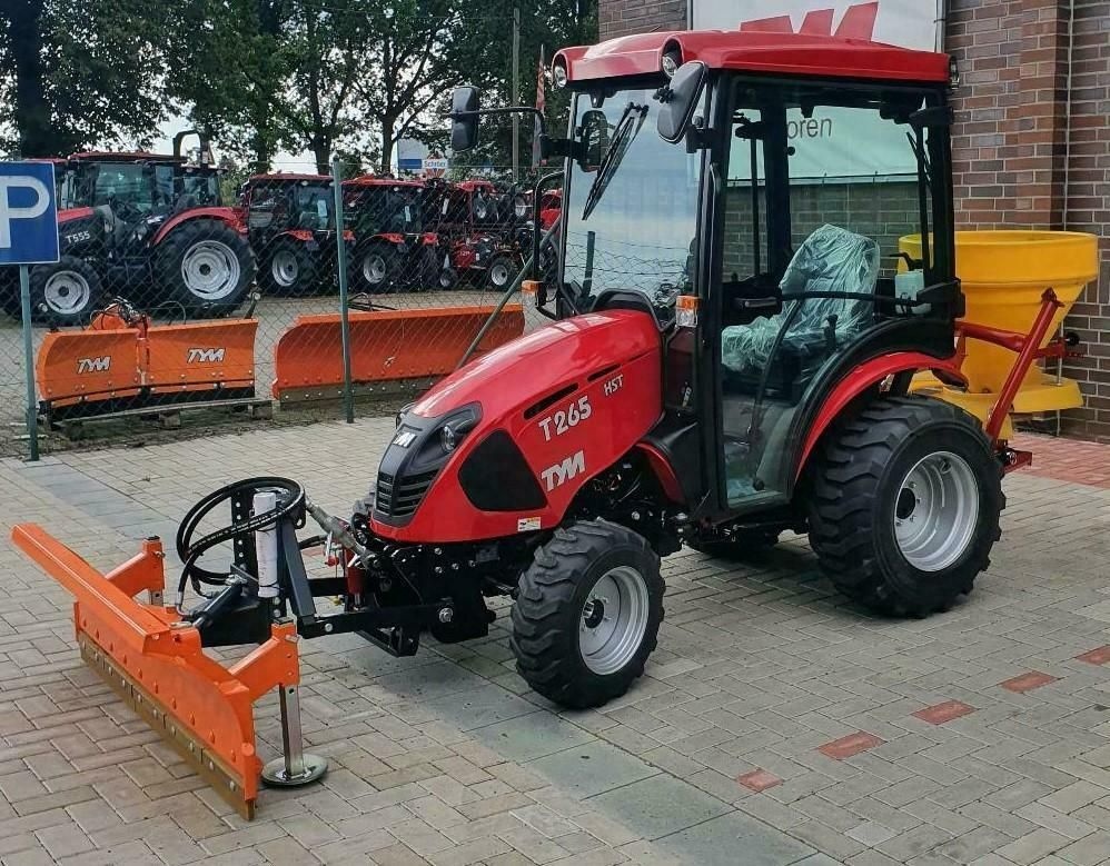 Malotraktor TYM T265 hydrostat komunální verze