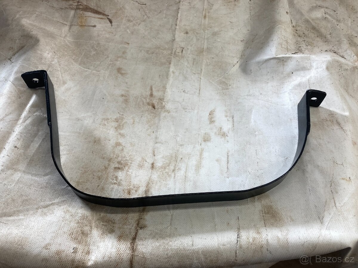 Držák nádrže Nissan Pathfinder a Navara