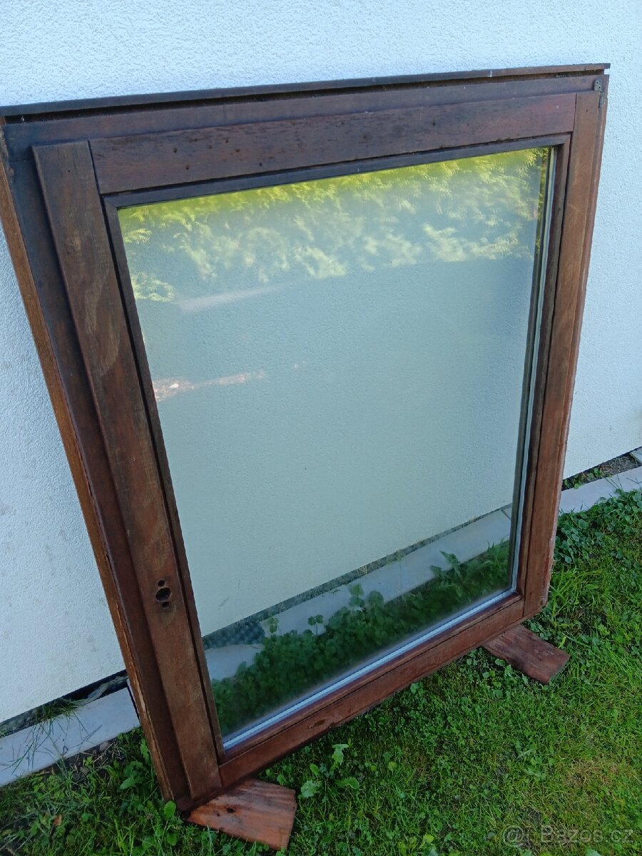 Dřevěné okno (č.25)