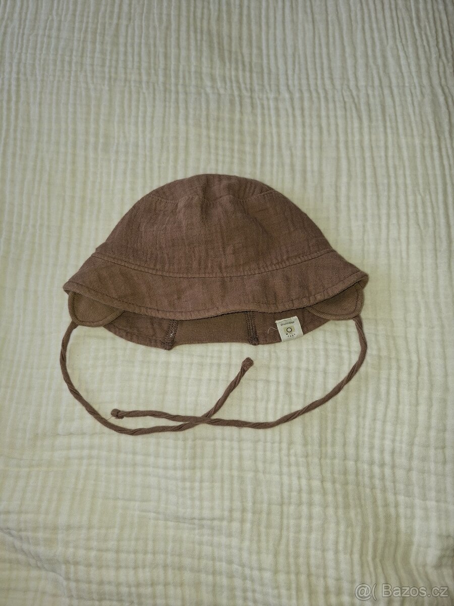 Mušelínový klobouček