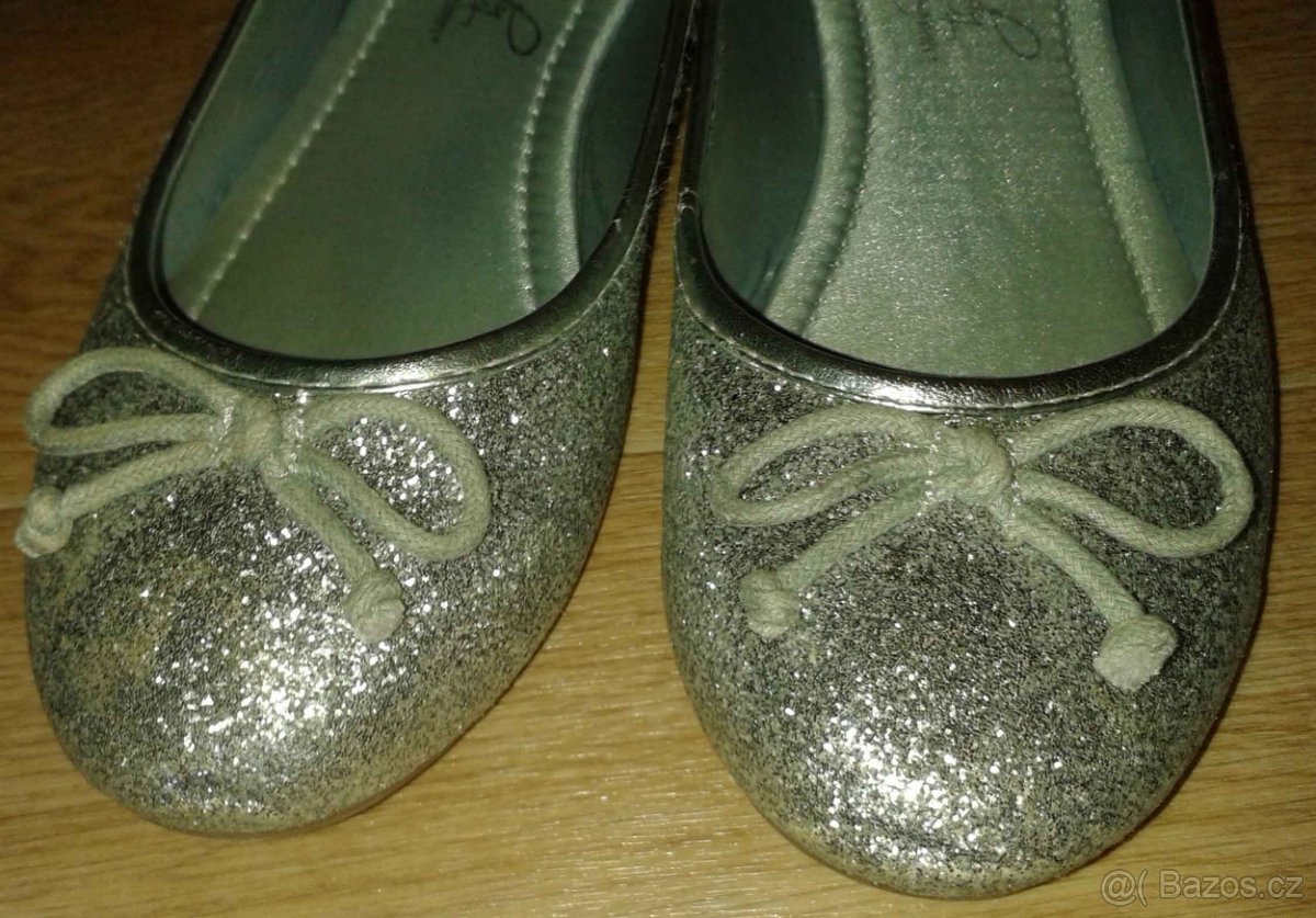 dívčí baleríny stříbrné