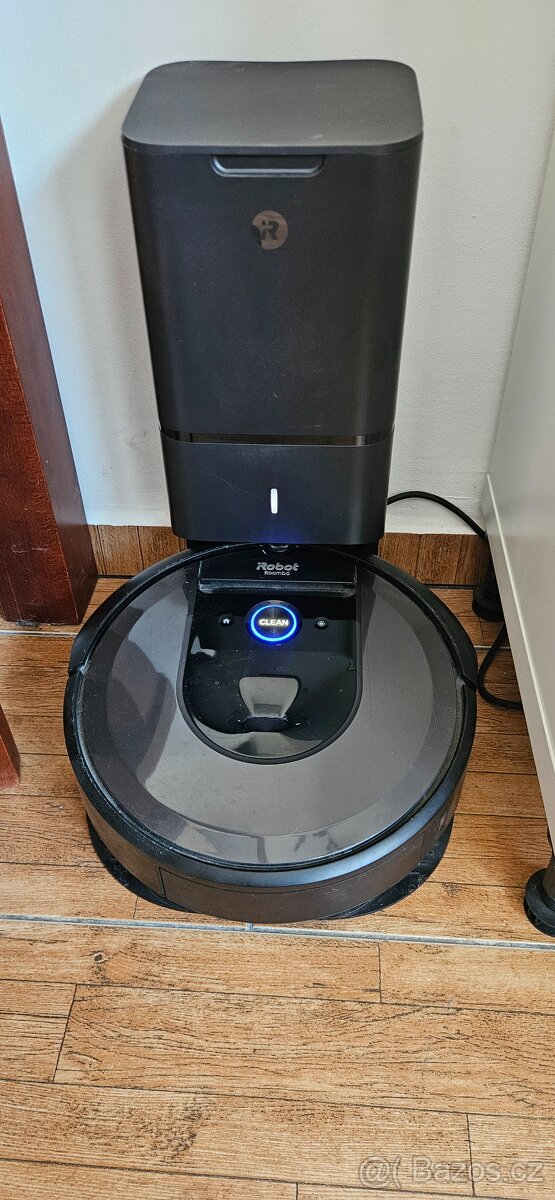 I robot roomba i7+