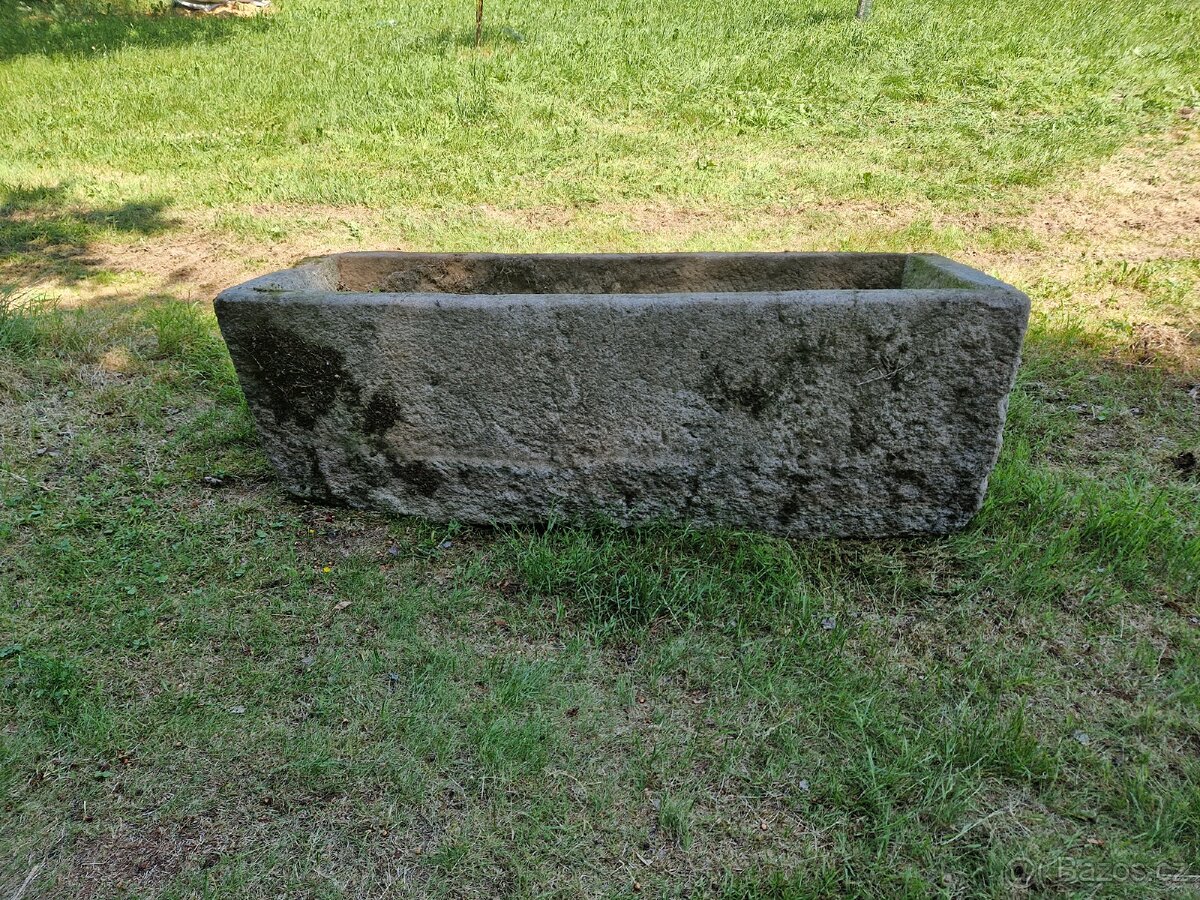 Kamenná kašna