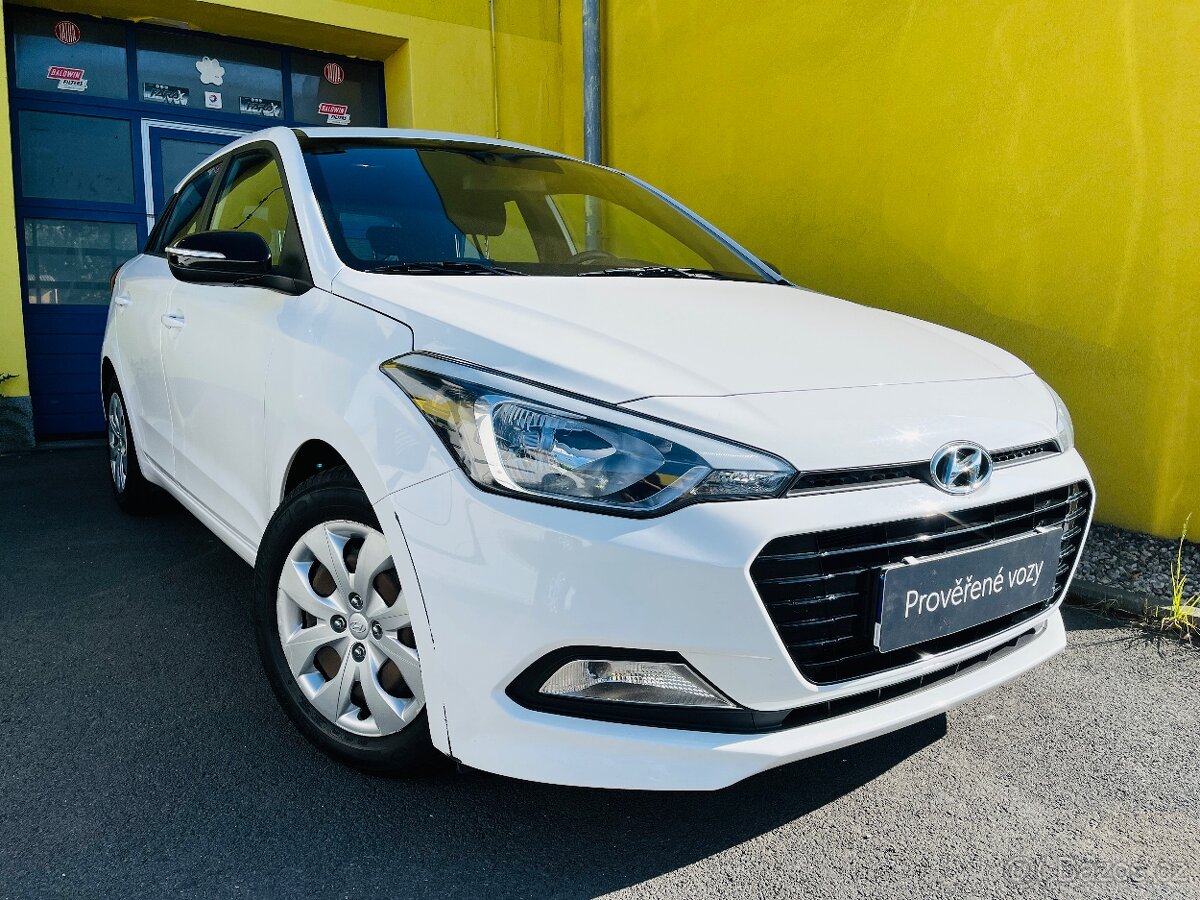 HYUNDAI i20 BENZÍN RV 2019 KLIMA, VYHŘEV SEDADEL, PARK SENZO