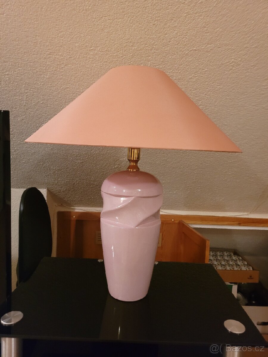 Stolní lampa
