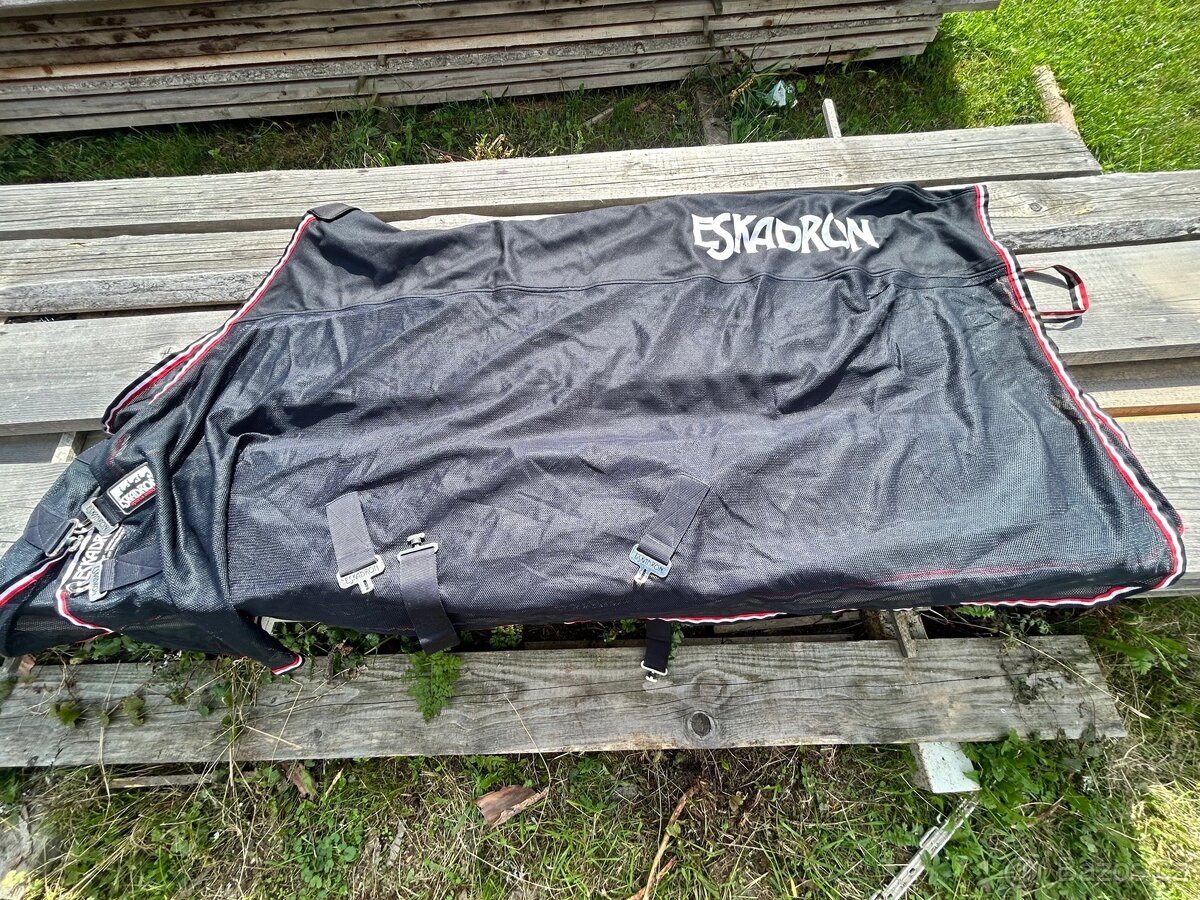 Deka síťovaná Eskadron Pro Cover