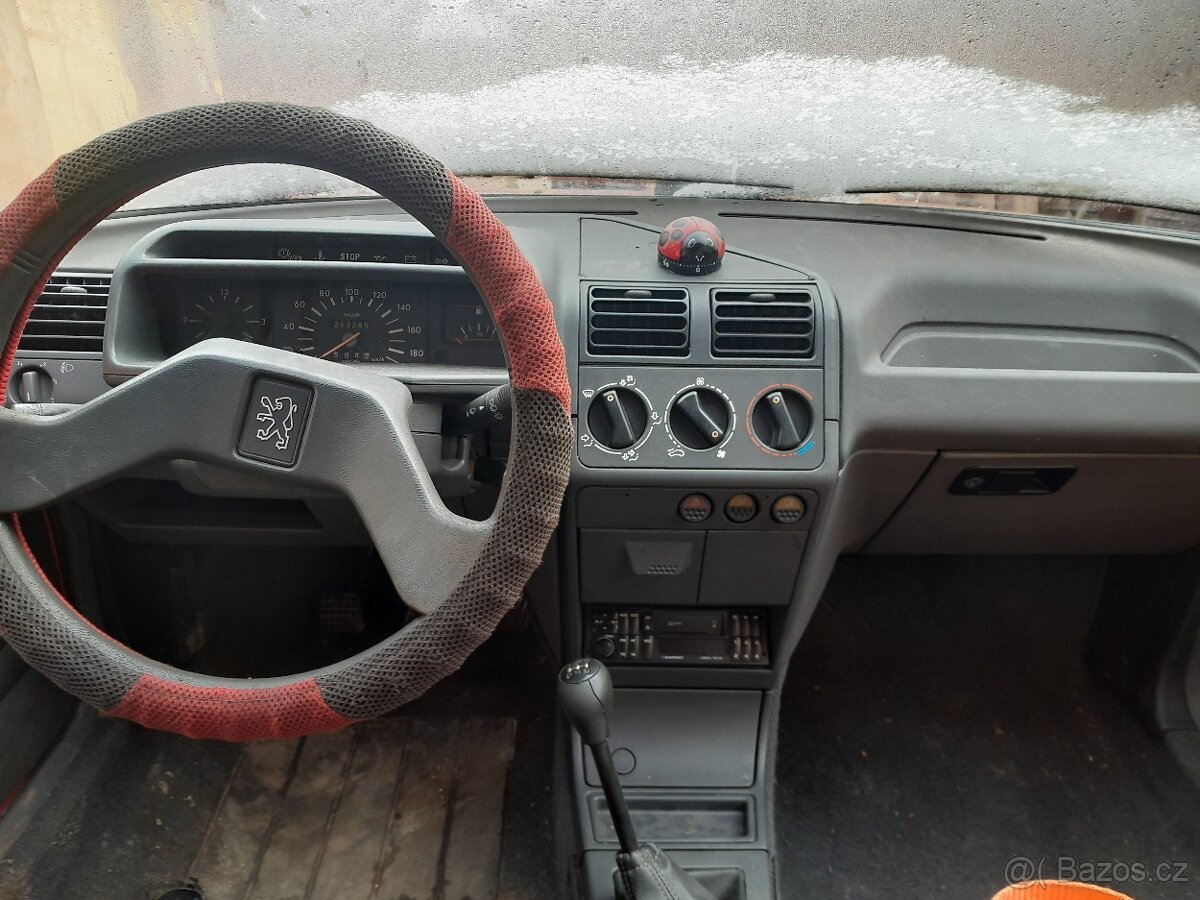 205 r.v. 1985, 1,8 D 44 kw eko placené