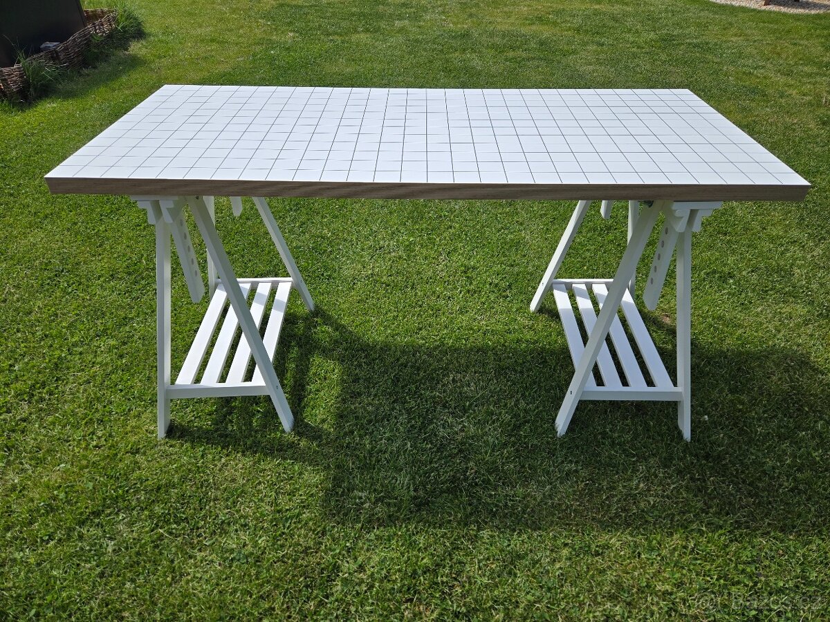 Ikea psací stůl