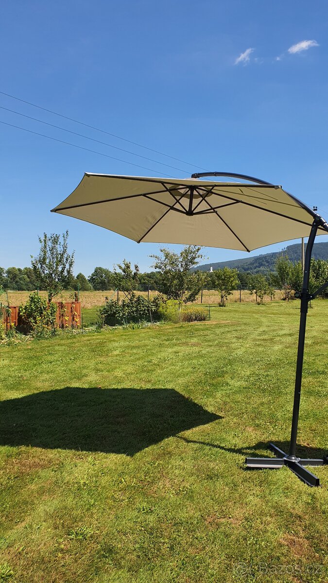 Slunečník, průměr 300 cm