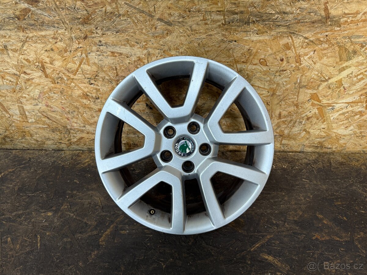 ORIGINÁL DISK ŠKODA YETI 5L0601025A 7.0Jx17H2 ET 45