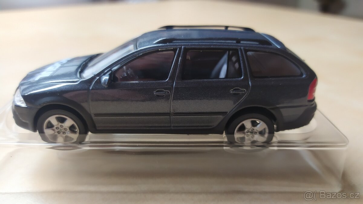 Škoda Octavia II - Scout Mogul Abrex 1:43