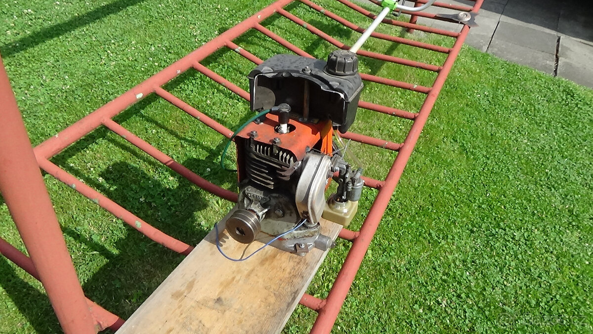 Benzinový motor