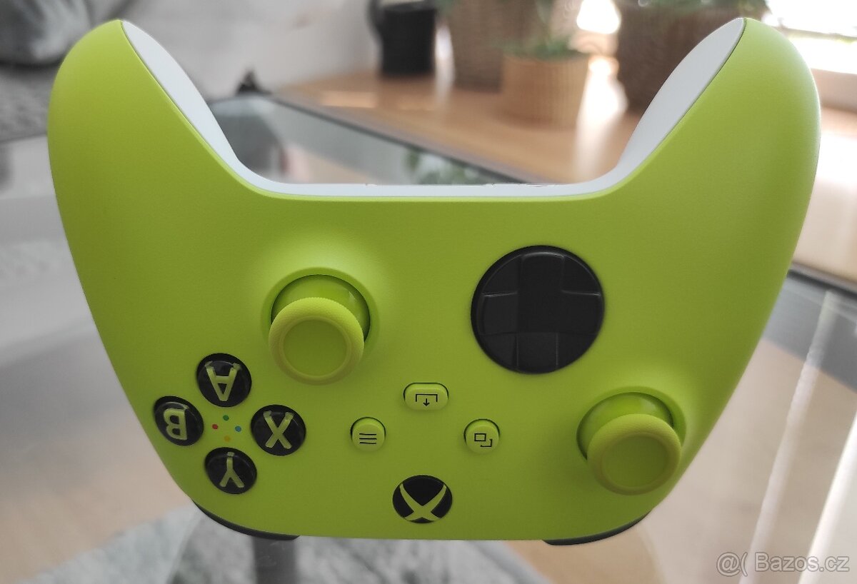 Xbox Series Gamepad / ovladač