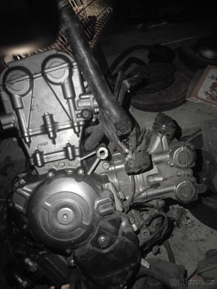 Motor Vstrom1000