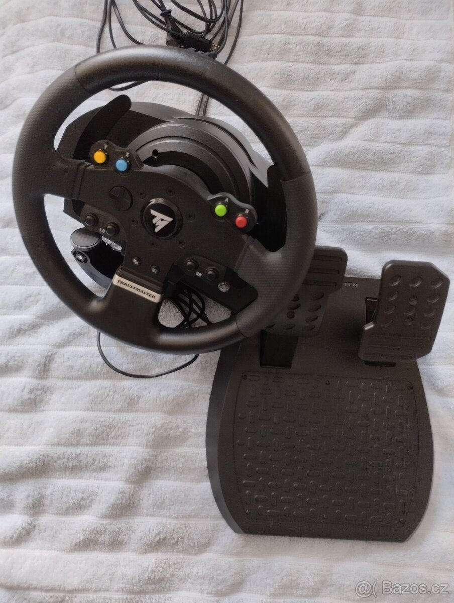 Volant Thrustmaster TMX pc/Xbox - čistý, málo používaný