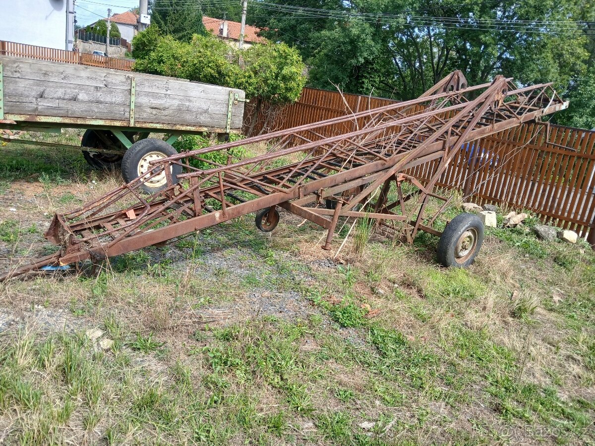 Výsuvný žebřík.