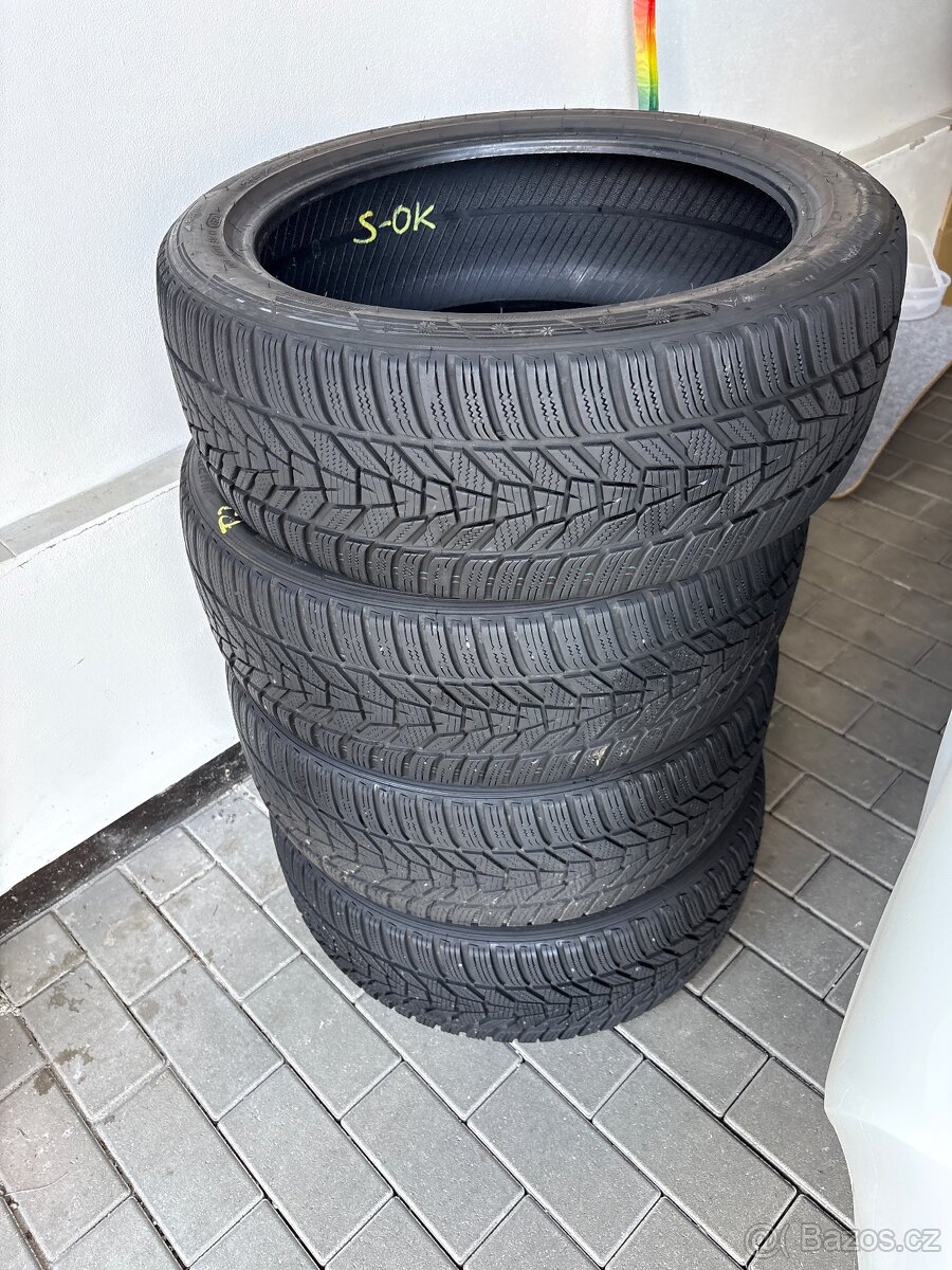 Zimní pneu 4ks Hankook 215/45 R18 93V