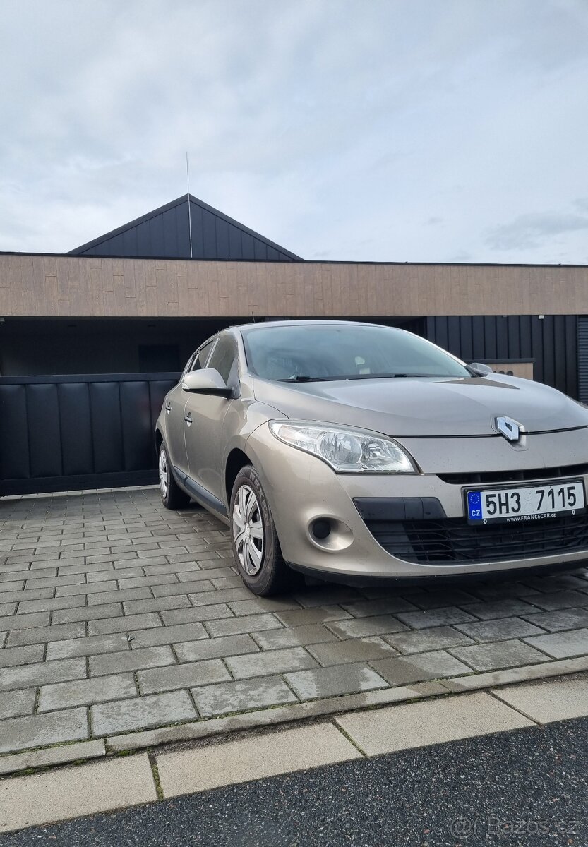 Prodám renault megane 3, 1.6 benzín.