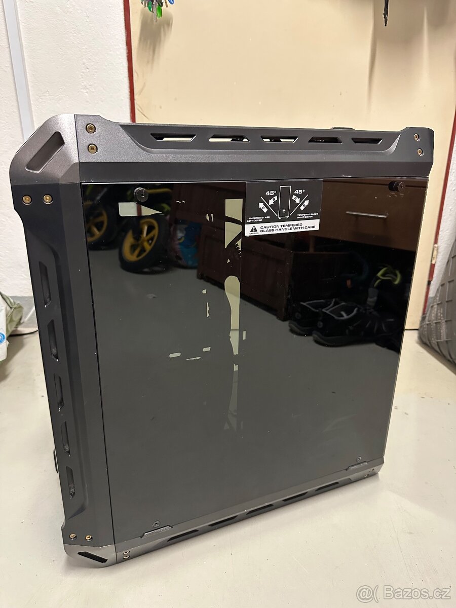 Prodám CASE - Cougar MX330 miditower se zdrojem