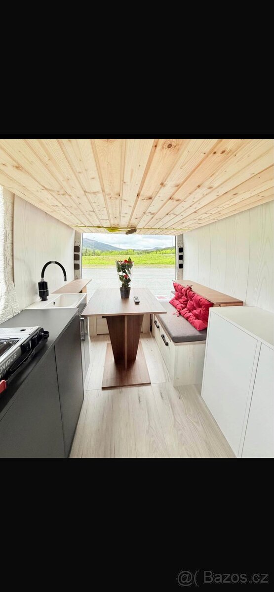 Obytný vůz Mercedes Benz Sprinter 2013