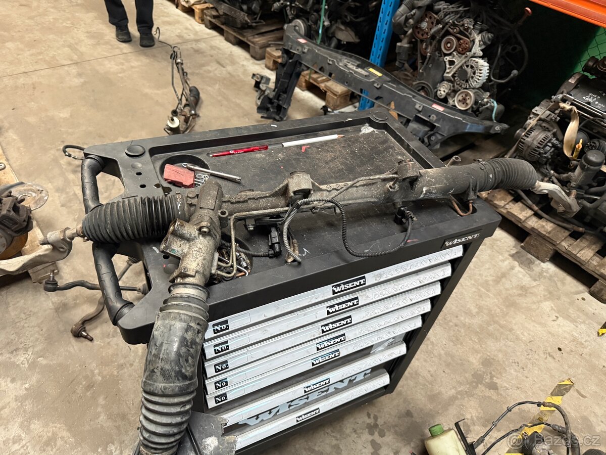 Řídící mechanizmus - servořízení Volkswagen T5,6