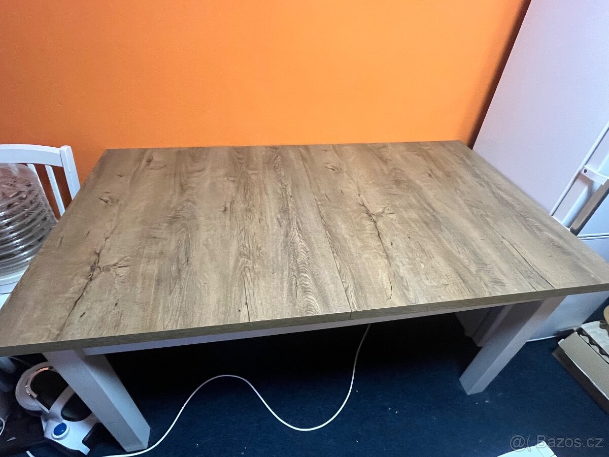 Jídelní stůl +4x židle