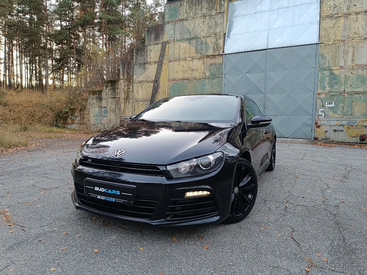 Volkswagen Scirocco R 265PS rok 2012, manuál