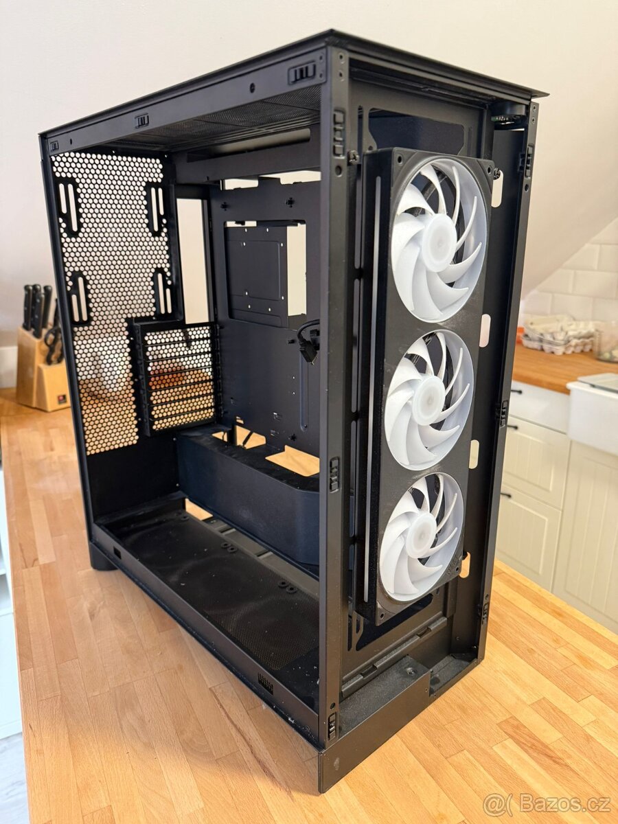 Prémiová PC skříň NZXT H7 Flow (2024) - All Black