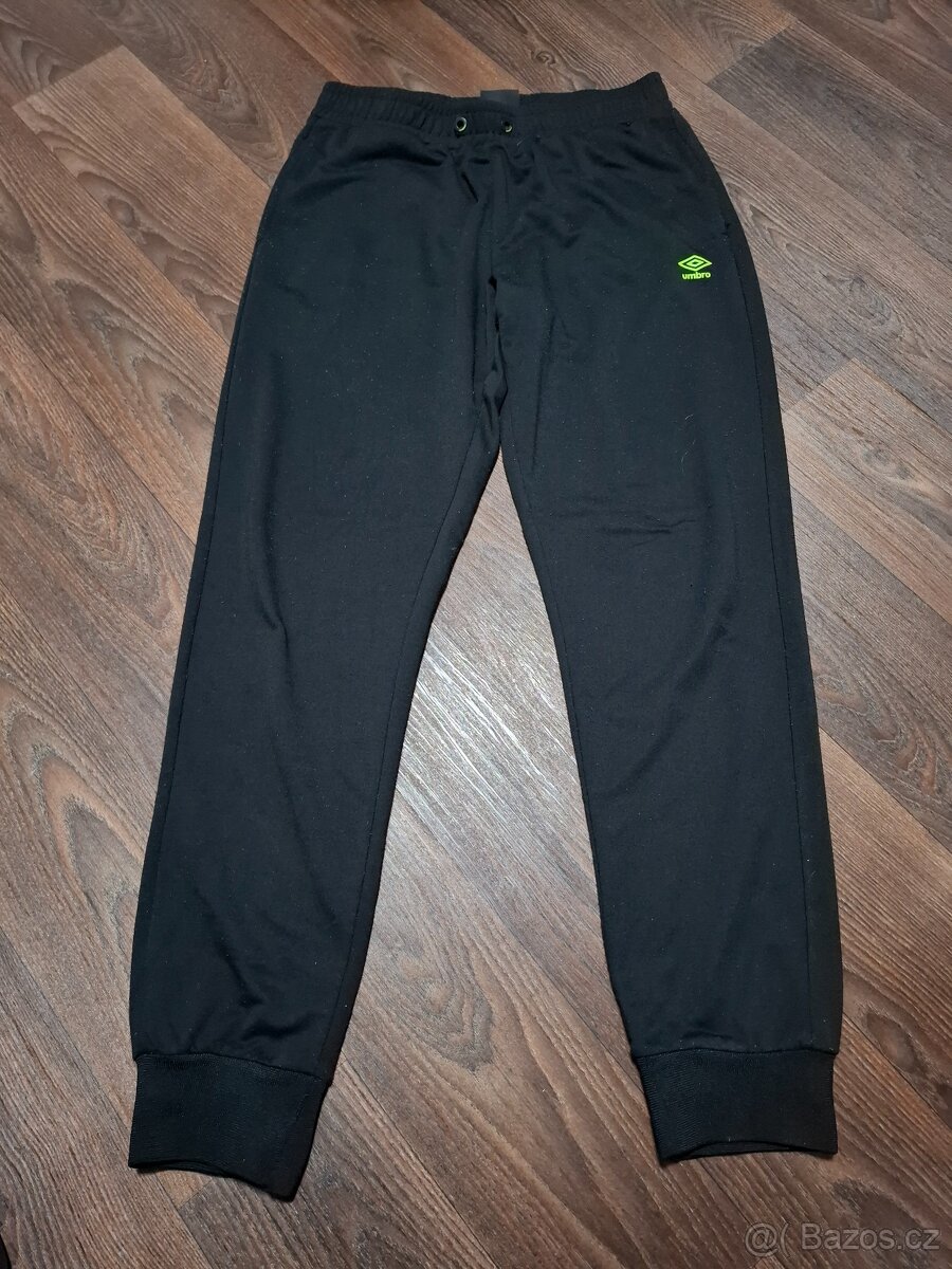 Tepláky UMBRO, vel. 170 cm