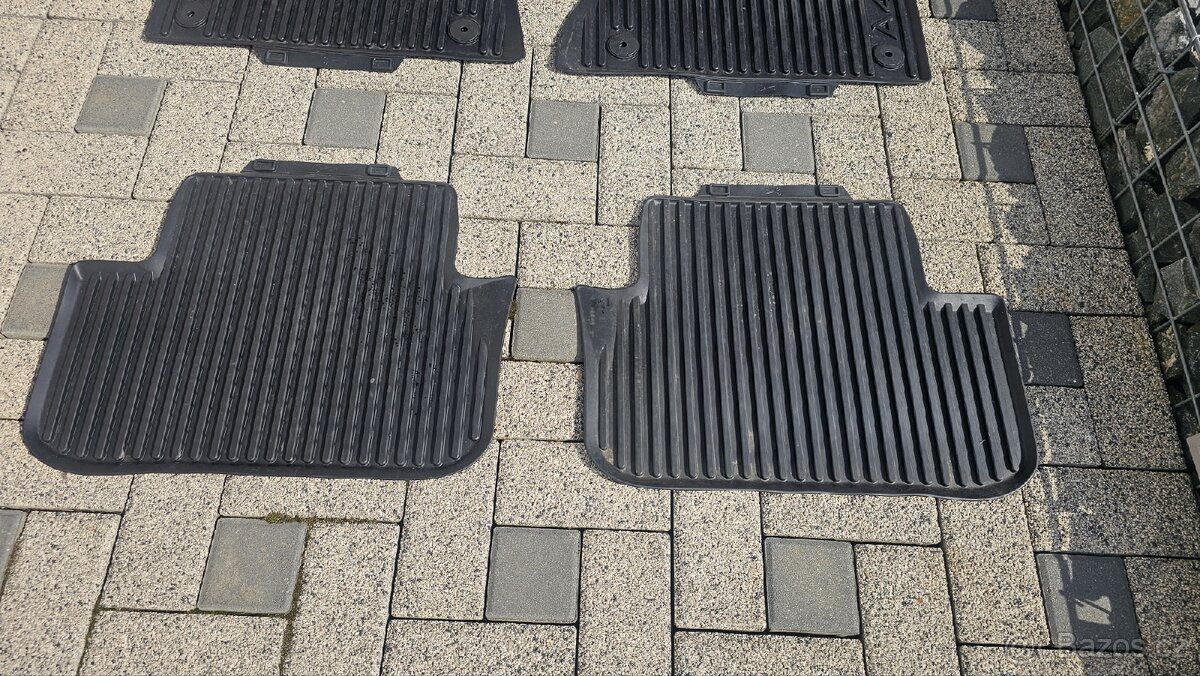AUDI A4 ORIGO KOBERCE GUMOVE