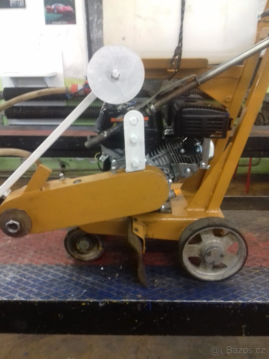 prodám řezačku na beton .