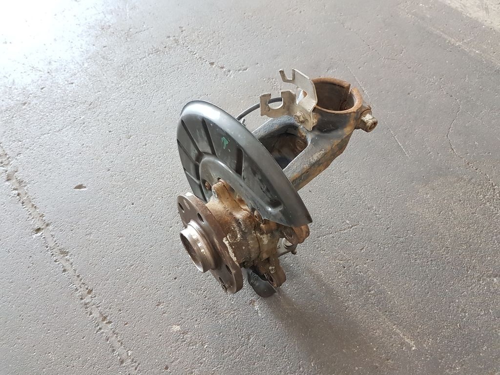 Pravá přední těhlice, velký typ Škoda Octavia II RS