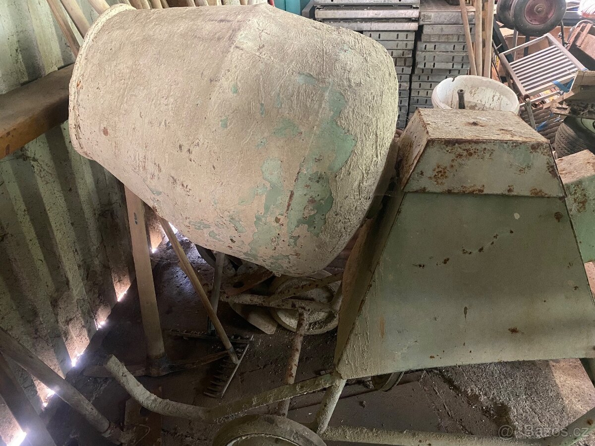 Stavební míchačka