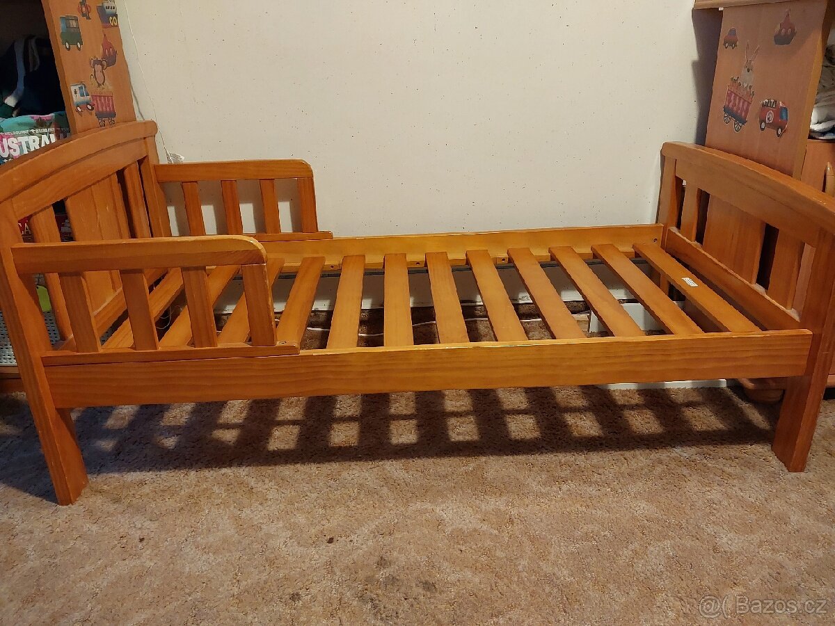 Dětská postýlka z masivu 140 x 70 cm