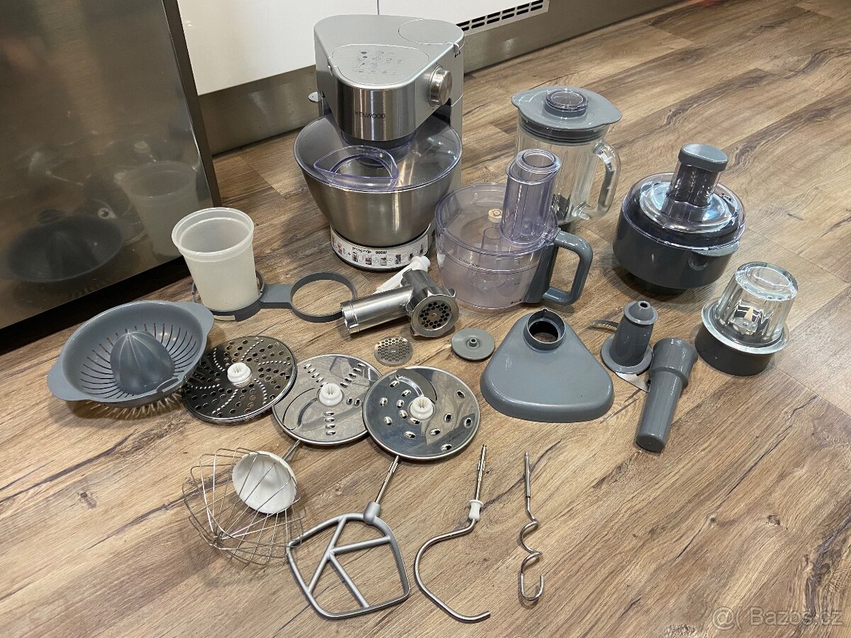 Kuchyňský robot Kenwood KM28